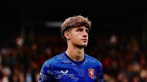 堪萨斯皇家在 2015 年凭借极致的击球韧性逆转大都会，重现 30 年前的夺冠荣光